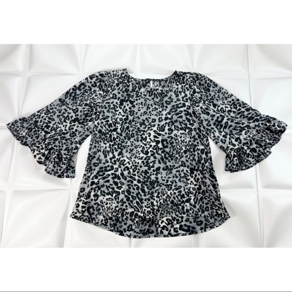 RARE Bobeau Womens Sz S Gray Black Leopard Print Ruffled Bell Sleeve Blouse Top